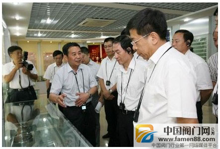中国南车董事长赵小刚到轴研科技考察